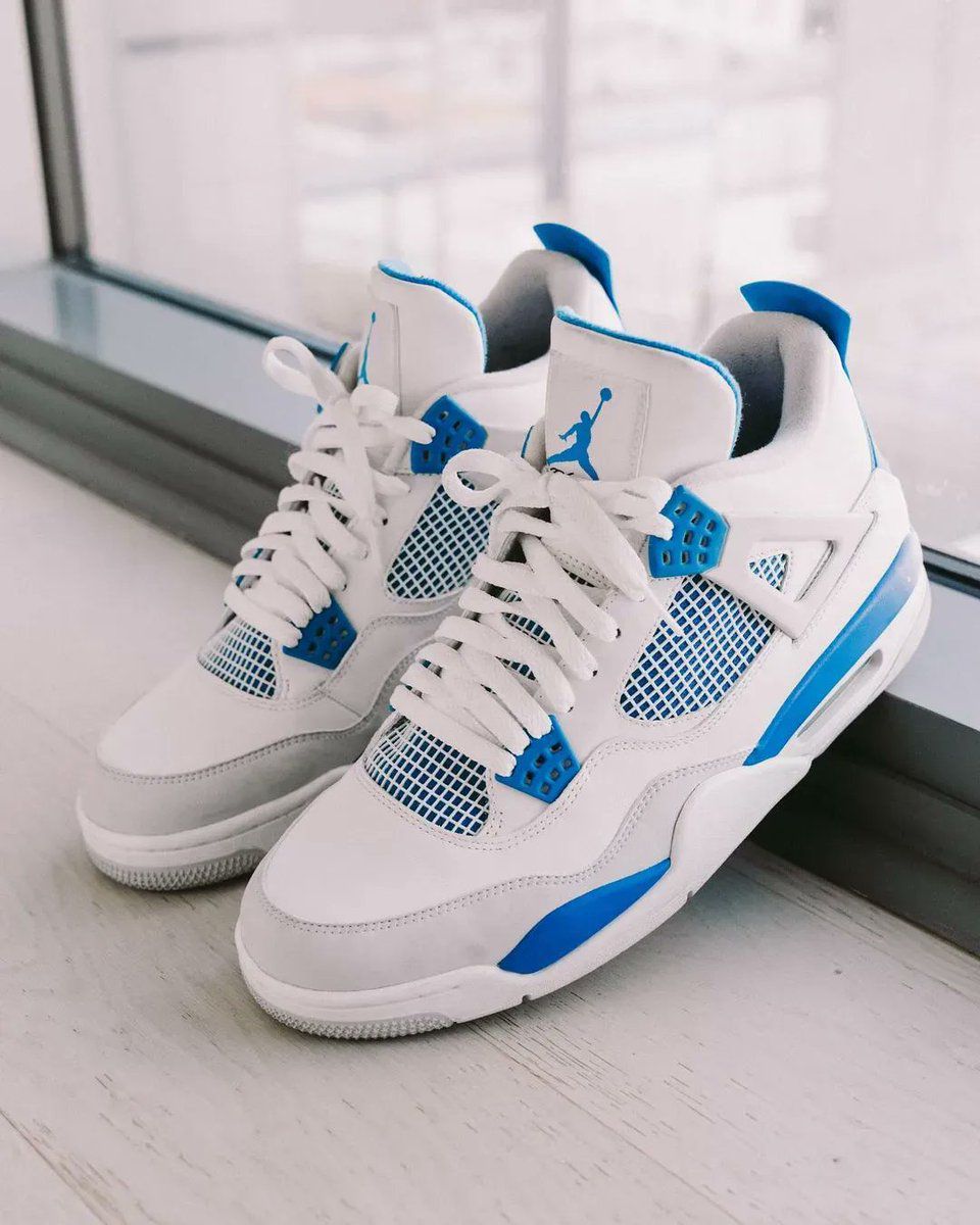 Blue white 4s online